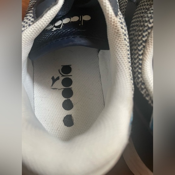 Diadora Running Shoes - Picture 3 of 12